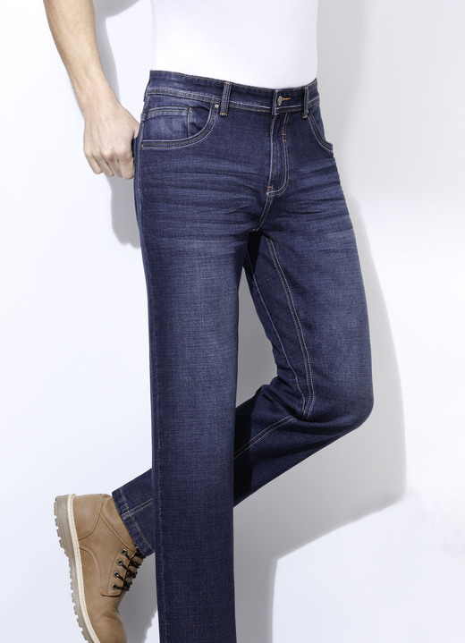 Jeans - Modieuze jeans in 3 kleuren, in Größe 024 bis 060, in Farbe DONKERJEANS Ansicht 1
