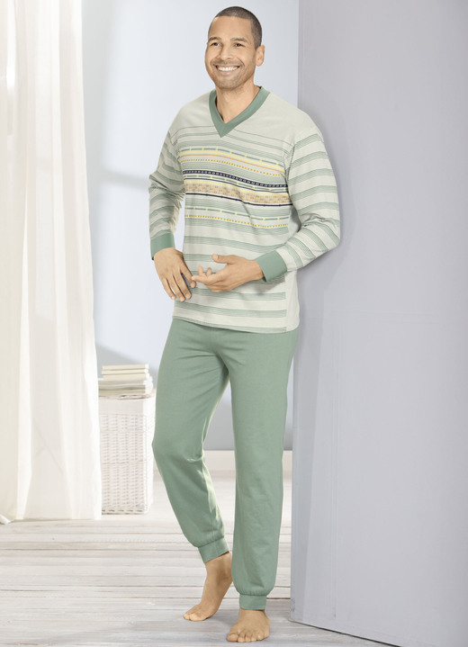 Pyjama's - Pyjama met V-hals, boorden en geplaatst printdessin, in Größe 046 bis 106, in Farbe MINTGRÜN-JADE-BUNT Ansicht 1