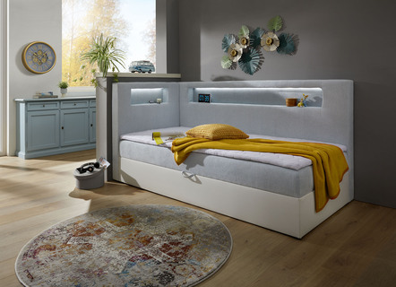 Boxspringbett mit integrierter LED-Beleuchtung